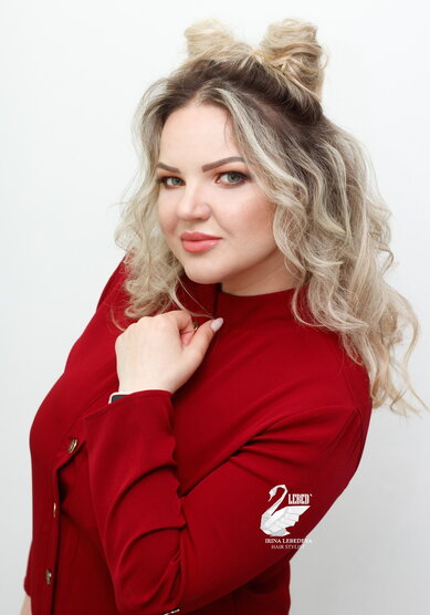 Прическа на свадьбу Эффектные локоны (L21504) - Стилист по причёскам LEBED